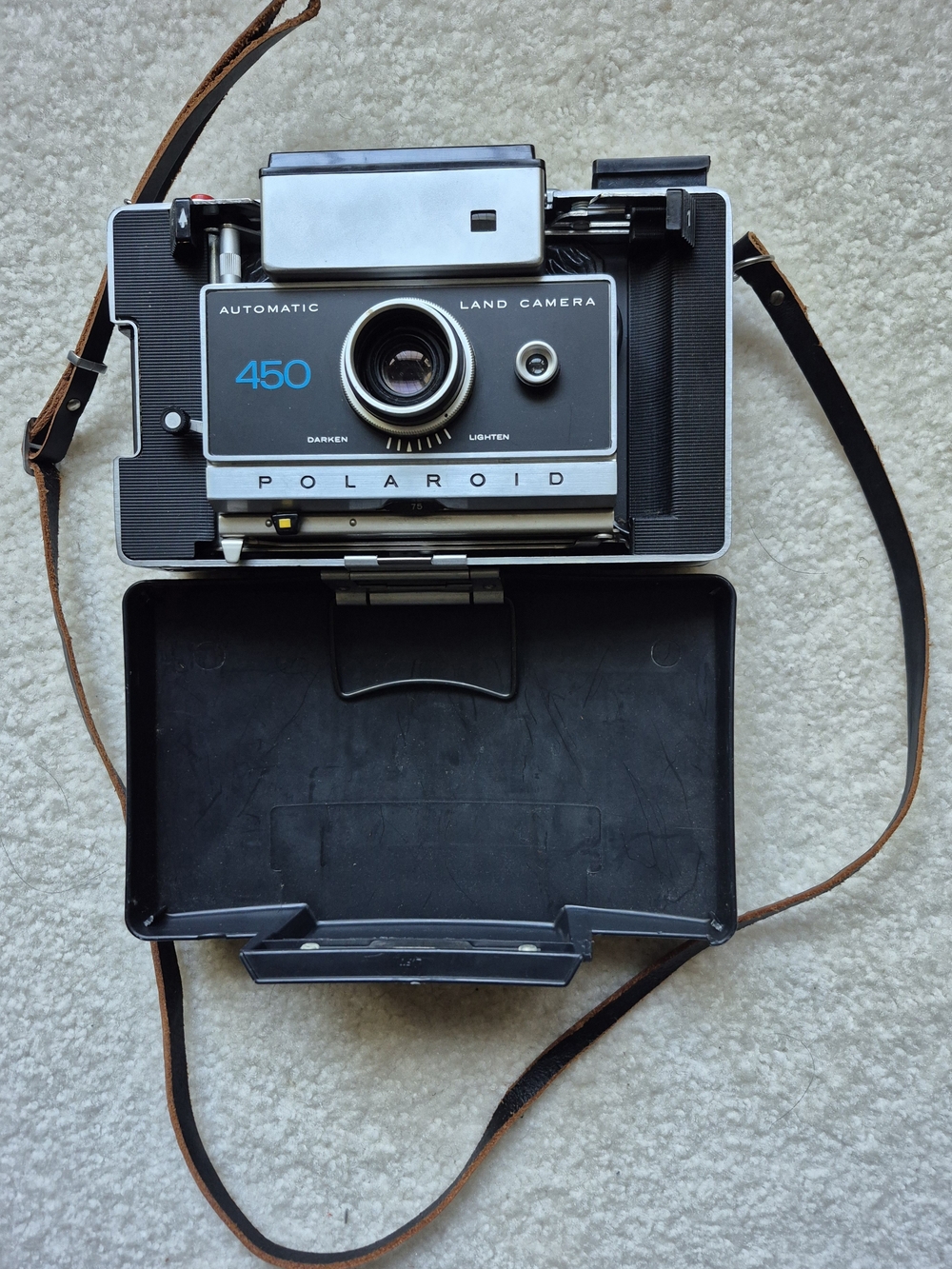 Polaroid 450 Automatic Land Camera in Black and Silver
